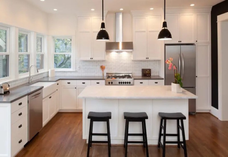 The kitchen with dining table set